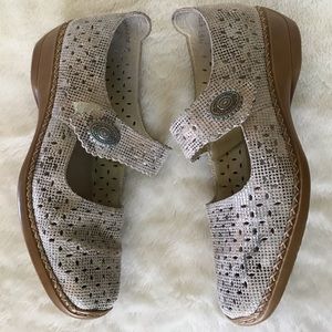 Rieker Antistress Mary Jane Leather Shoes Size 9